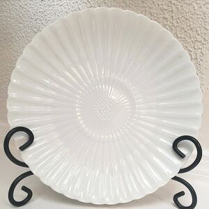Vtg OMC Otagiri White Porcelain Scalloped Edge Daisy Serving Platter